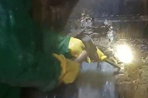 潍坊消防水池堵漏施工视频